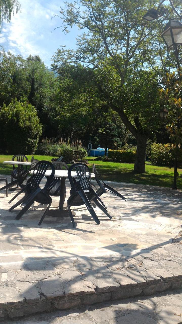 Albergo-Ristorante"Parco Alle Noci"Tra La Cascata Delle Marmore,Labro E Valle Santa Di S Francesco Rivodutri Exterior foto